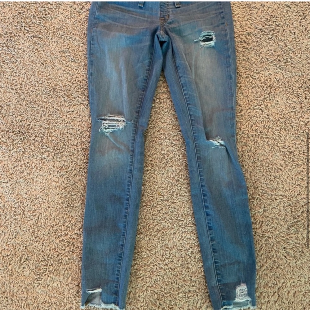 Madewell skinny maternity jeans - size 27. Good contrition. - Picture 2 of 3